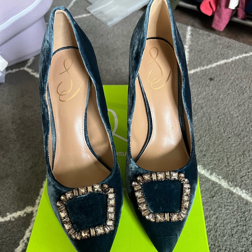 Sam Edelman Velour Great condition. Women’s 7.5
